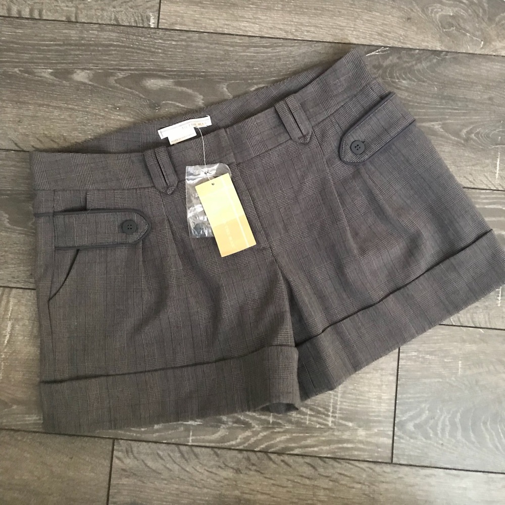 NWT *To The Max Women’s Cuffed Shorts Blue Size 6